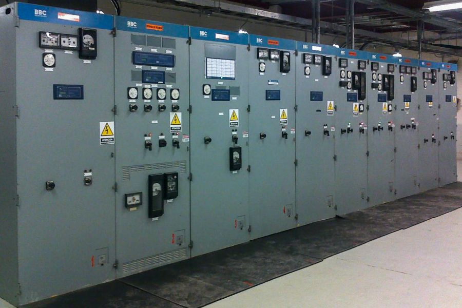FSI Engineering Electrical Power Distribution Switchgear with Protective Relaying